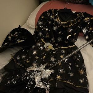 I’m selling this custom because size to small the size it’s 10/12